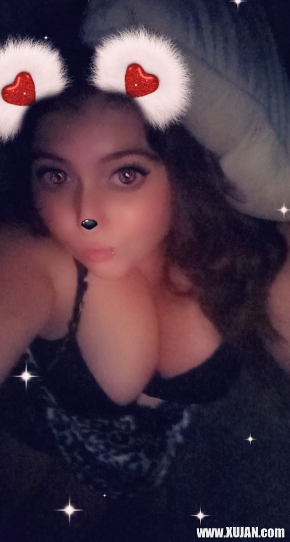Bit Tittys - Photo #3000086