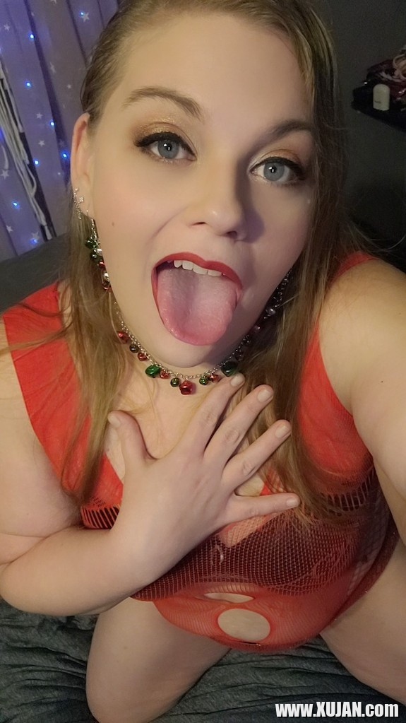 Sexy Blonde BBW n dzer Surb Tsnndyan nvern e vorypatatvats e luyserov - Photo #3004781