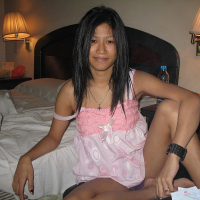 Pretty Asian Chick y tsankanum e glukh tal