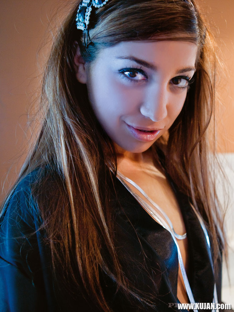 Sexy pornstar Carla Cruz up close and personal - Photo #3009945