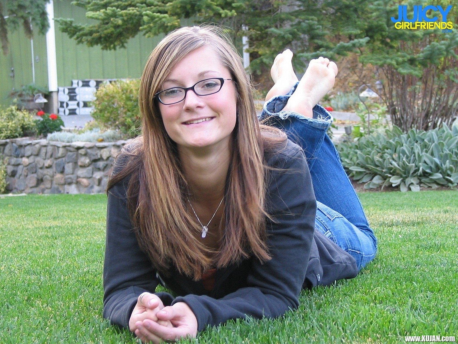 Geghetsik gf mineti masnavor lusankarner - Photo #3010282