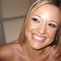 Hot babe Jasmine Jolie makes amateur shots of herself naked