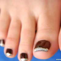 Jasmine Jolie Giving A Footjob With Bare Feet