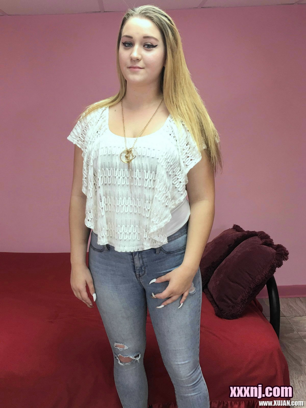 Curvy derahasi Dymond Rose y tsitsaghum e ir mets dildoyin - Photo #3013321