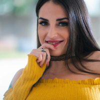 Curvy tattooed babe Medusa Porn strips and toys her snatch