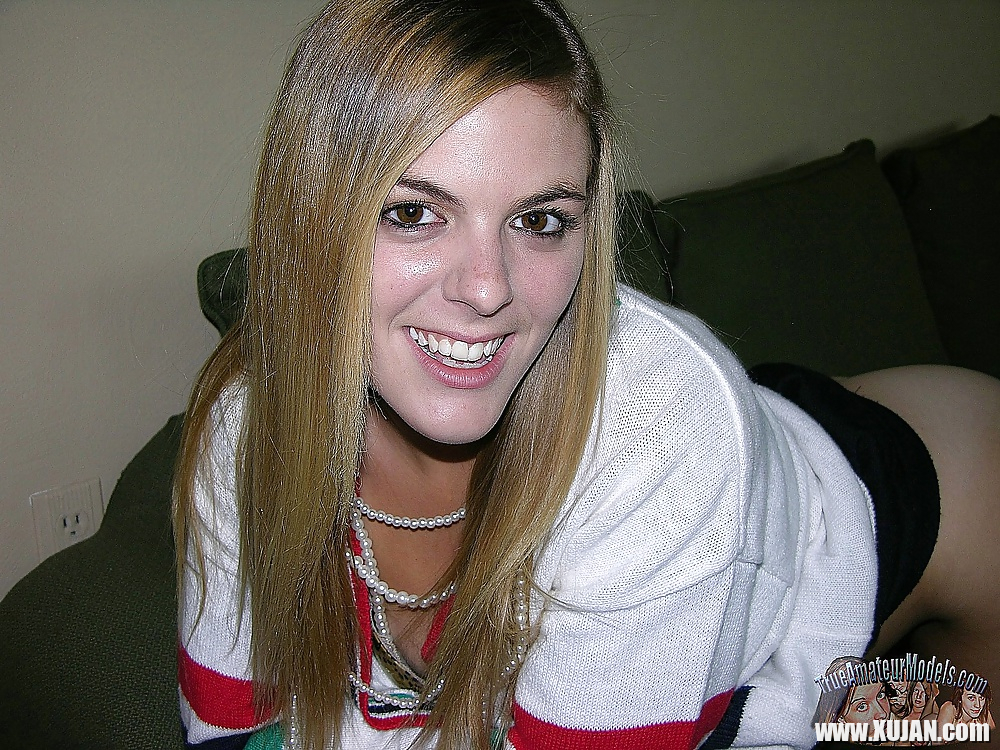 Blonde Guitar Babe Kendra Lynn - Photo #3030331