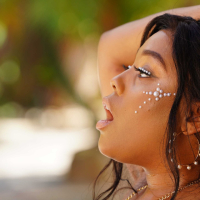 Chubby chocolate Slut Ms Yummy fucks poolside