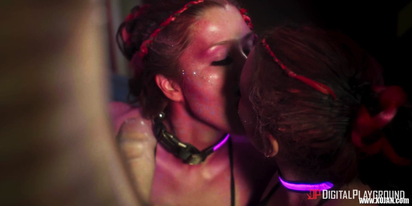 Nasty girls Emily Woods and Ruby Sims getting down and dirty - Photo #3037154