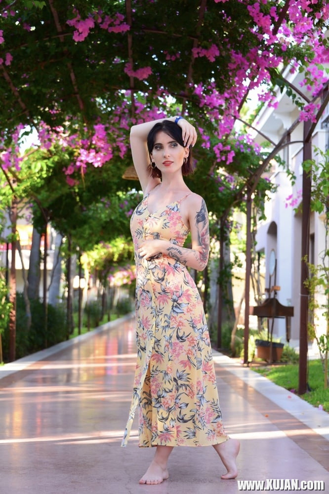 Hot Pics Lou NesbitLia Louise 3 - Photo #3039104