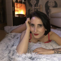 Hot Pics 2 Lou NesbitLia Louise