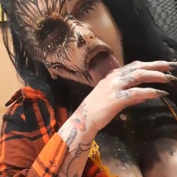 Linelov Tattoo Shop Slut