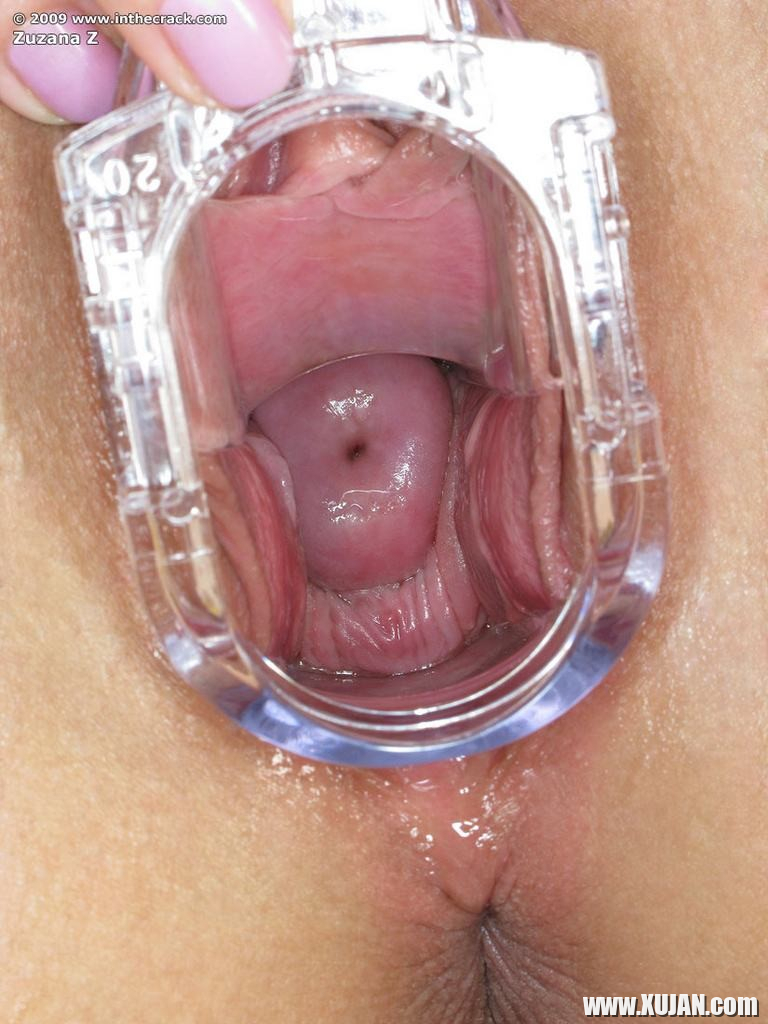 Babe spreads her pussy lips for speculum and dildo - Photo #3056270