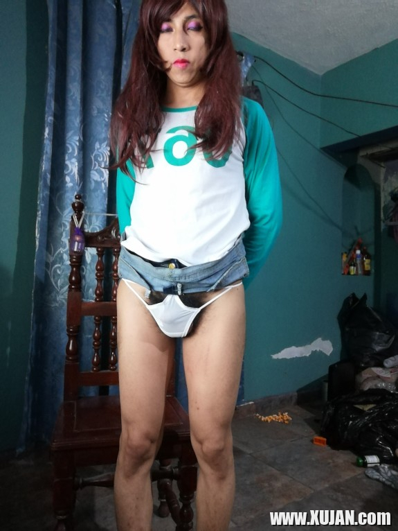 Miniskirt Femboy - Photo #3057457
