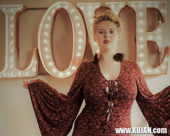 Blonde hskayakan krtsqer klir tstsogh shrtunqner - Photo #3058993
