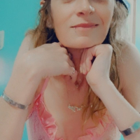 Sexy MILF spasum e dzez