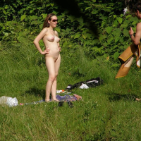 Tperi mej nudistakan sery ynkel e taqnvats tesakhtsiki mej