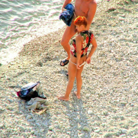 Hasun karmir mazery holovum en ir bikiniin