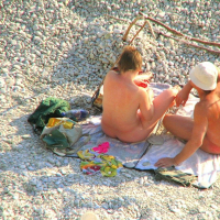 Hasun karmir mazery holovum en ir bikiniin