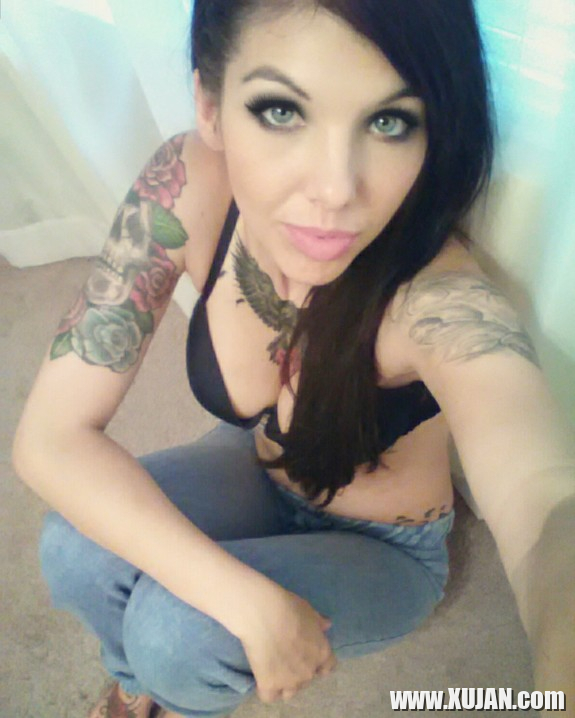 Nerdy Dirty Savagely Sexy Stella von Savage Inked Babe Pornstar - Photo #3081927