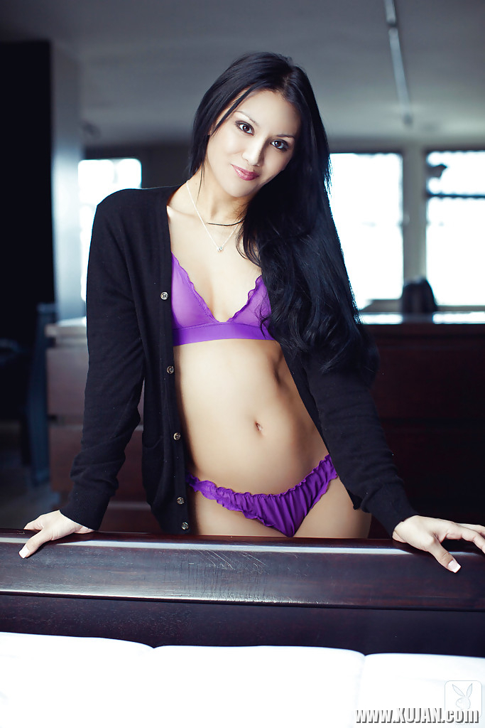 Cuddly brunette babe Jessica Anne Marie posing in lingerie - Photo #3090905