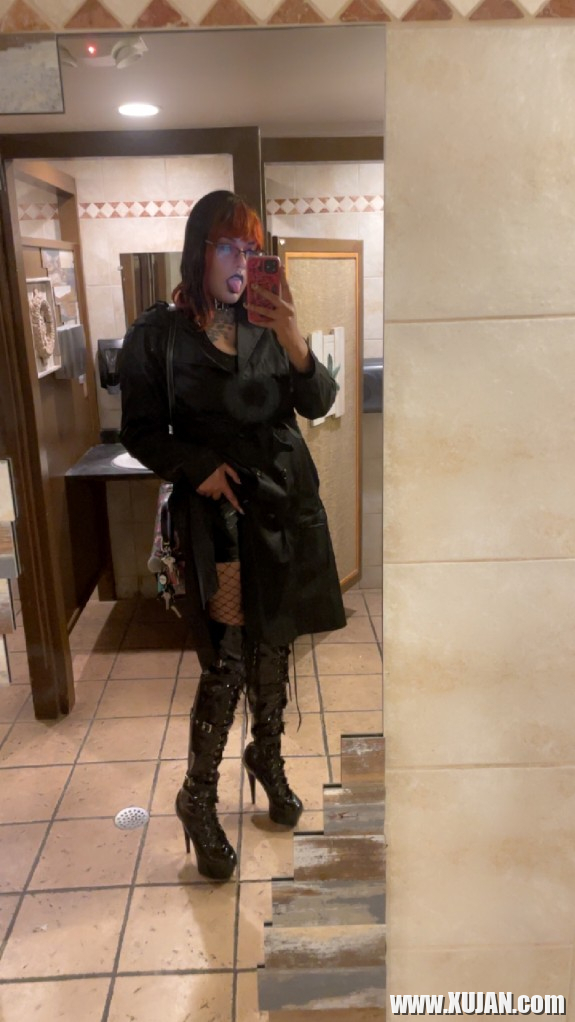 Dominatrix Outfits - Photo #3098065