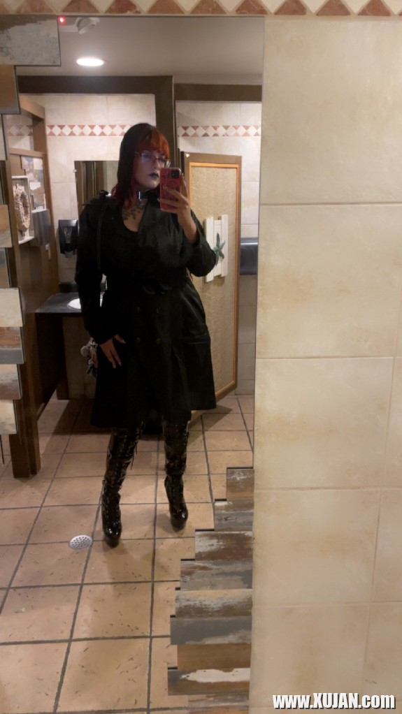 Dominatrix Outfits - Photo #3098066
