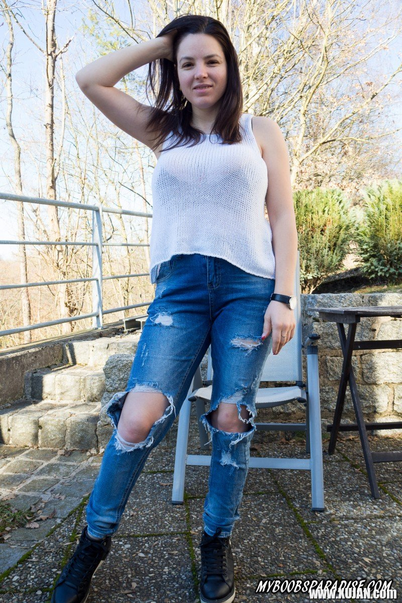 Playful Talia Amanda shows her large jugs outside - Photo #3099928