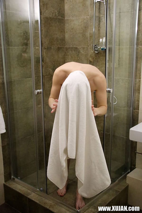 Kiny tsntsughum tsntsughi mej jri chnshumits - Photo #3100499