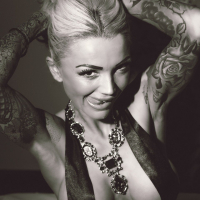 Blonde chick Kayla Green puts her amazing body on display