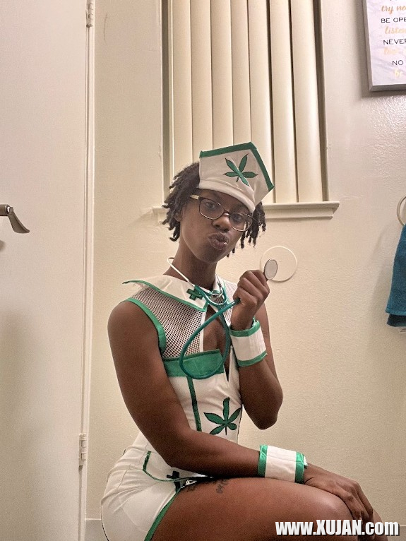 Ebony Medical pucy Detox Nurse - Photo #3108523