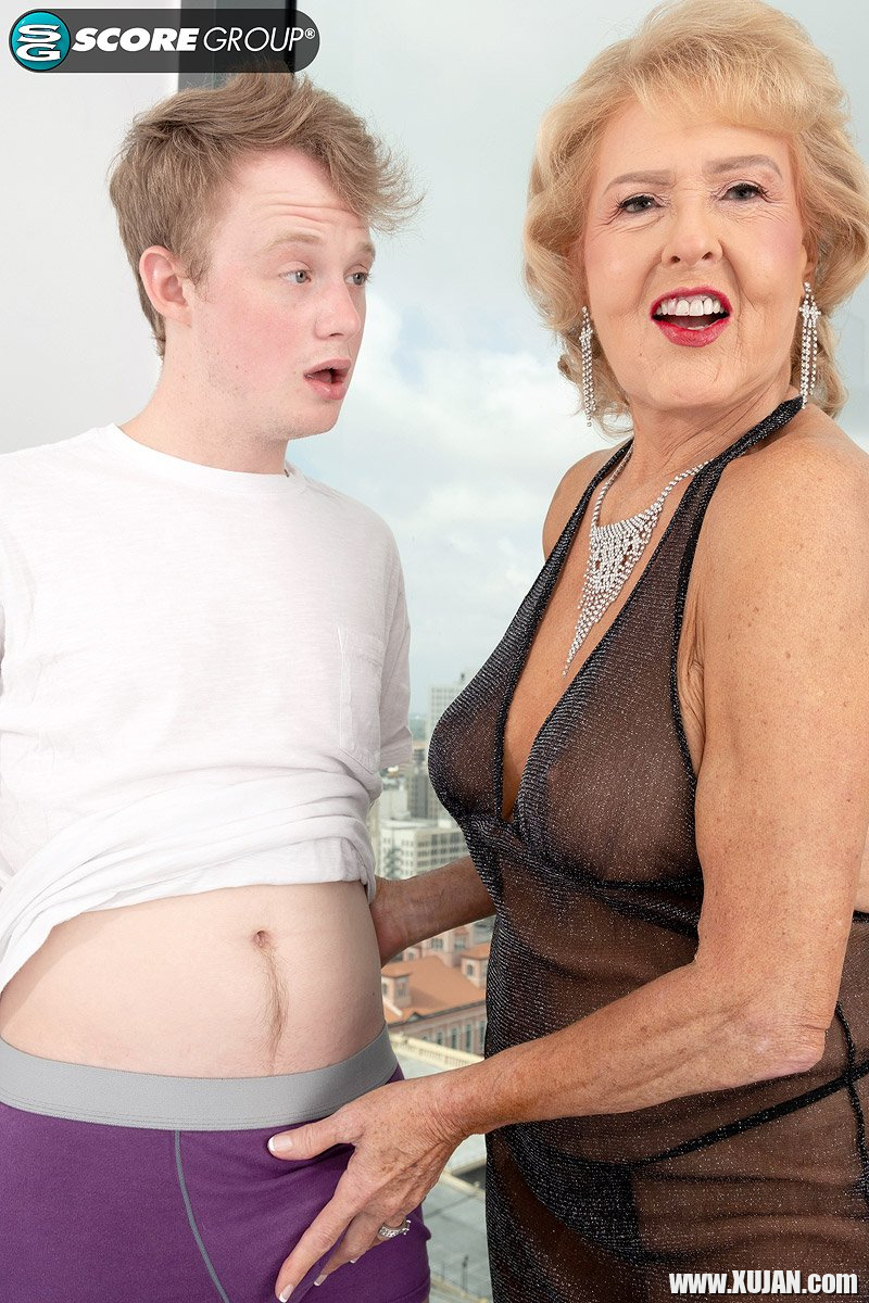 Blonde granny Desiree Eden seduces then fucks some young dude - Photo #3110128