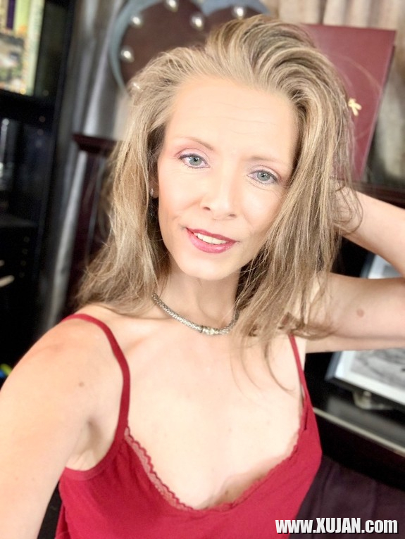 Robin Selfies - Photo #3113965