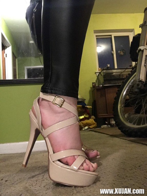 Footshoe Fetish - Photo #3117432