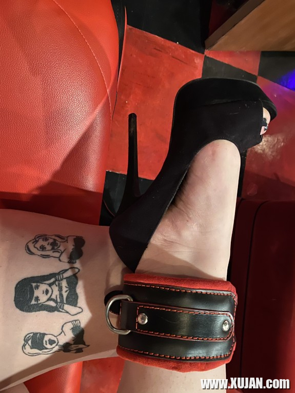 Footshoe Fetish - Photo #3117438