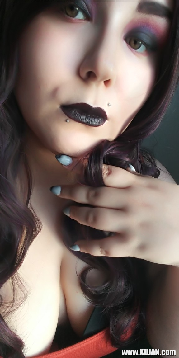 Big Tiddy Goth GF - Photo #3122941