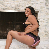 Ebony Babe Janae Foxx showing her massive Butt