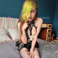 Flower Goth Girl By Himelune