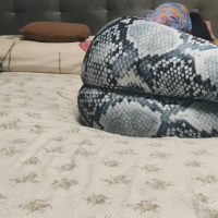 Hasun Milfy kisum e mahchakaly Stepson ov ev hamadzaynvum e pkhrunatsnel ir mets hyutali hetuyqy