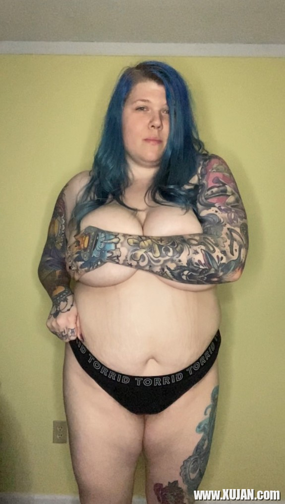 Buxom gusher - Photo #3130722