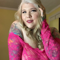 Buxom gusher