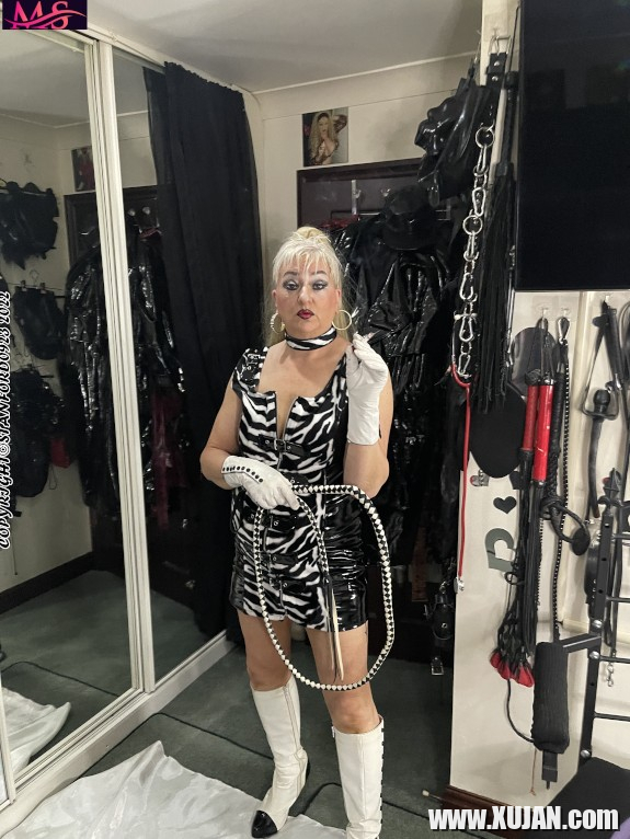 Mistress 43 - Photo #3135121