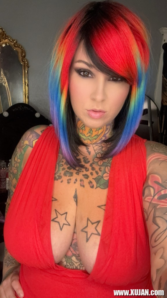 MILF TATTOOED MOM - Photo #3136011