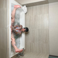 MILF TATTOOED MOM