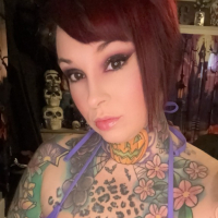 MILF TATTOOED MOM