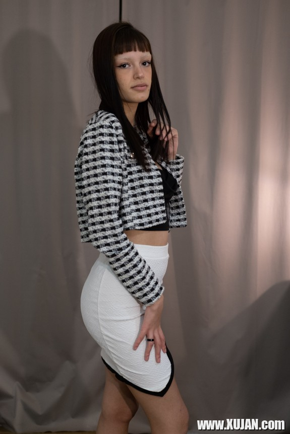jahel slutty tee - Photo #3138588