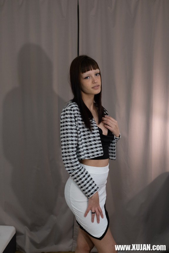 jahel slutty tee - Photo #3138590