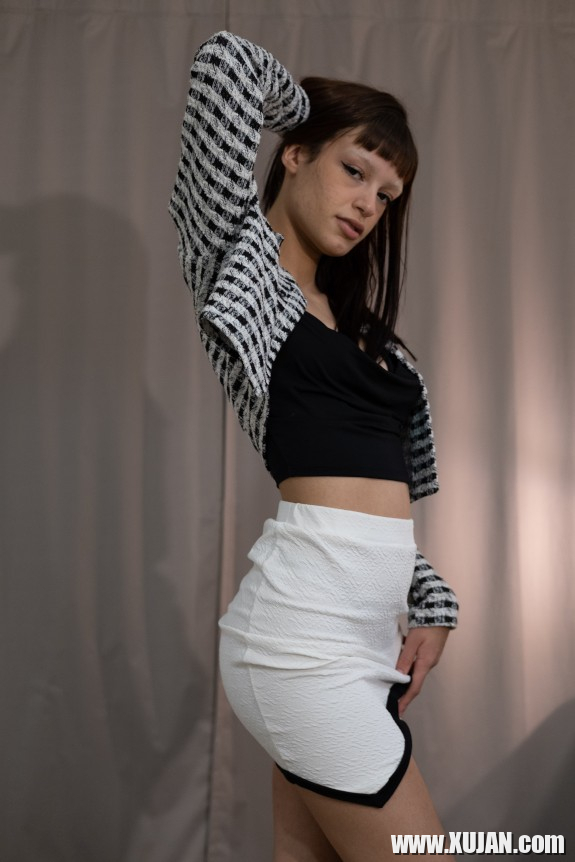 jahel slutty tee - Photo #3138601