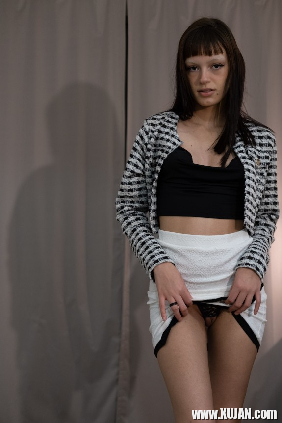 jahel slutty tee - Photo #3138603
