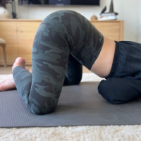 Torn Lulu Leggings Video Photo Set