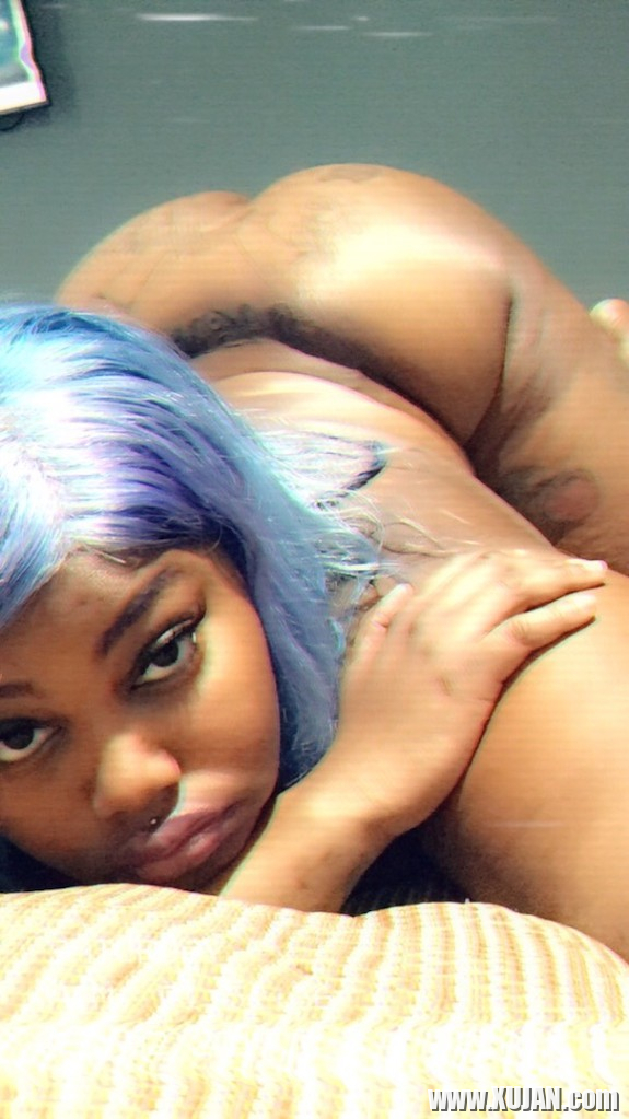Queenqui26 - Photo #3142423